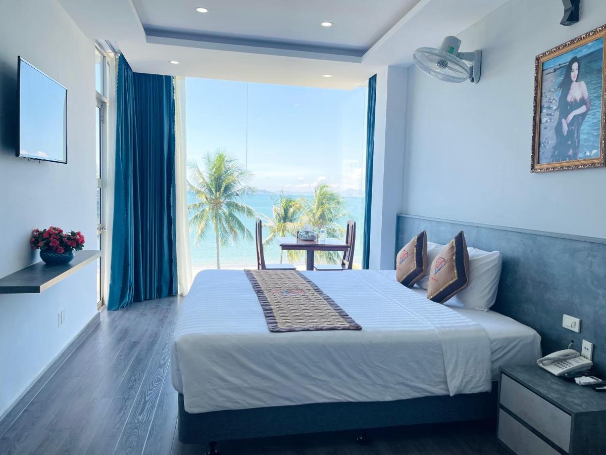 Y Linh Hotel Куїнон Екстер'єр фото